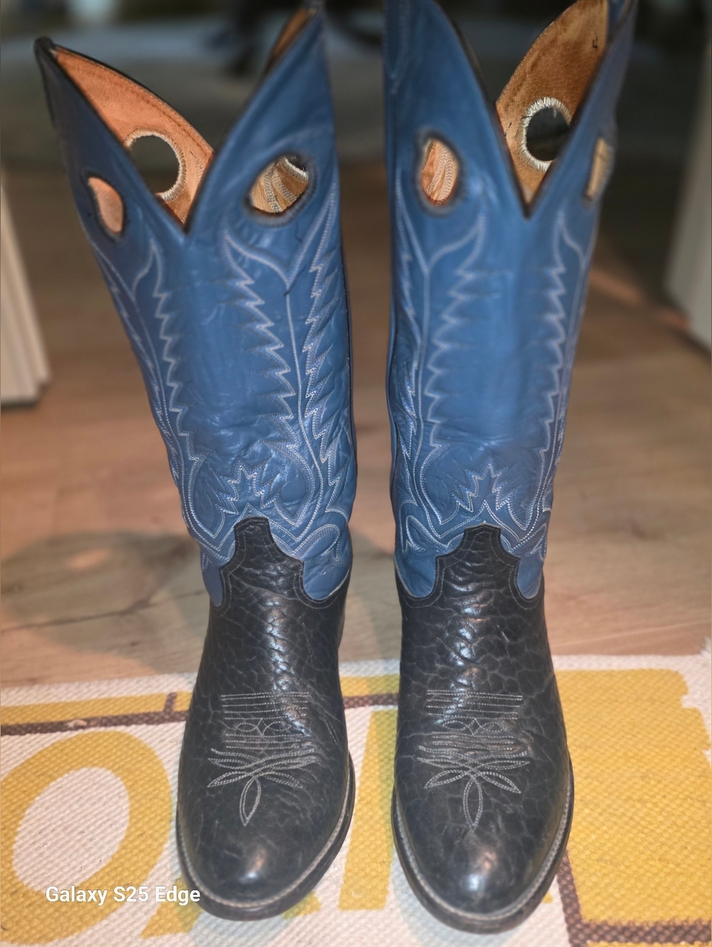 Classic Two-Tone Western Cowboy Boots in Blue and Black Tony Lama Size 9D
